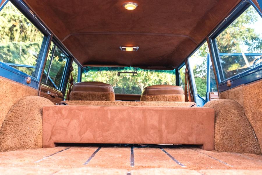 Багажник Jeep Grand Wagoneer LS1 V8 1984 года  (фото 80 из 179)